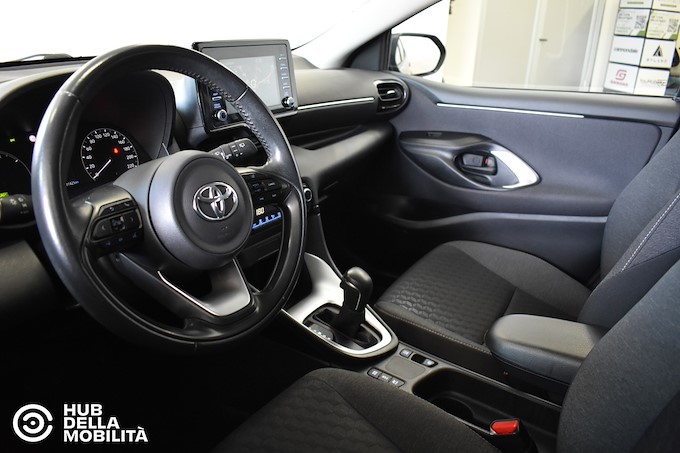 TOYOTA Yaris 1.5 Hybrid 5 porte Active